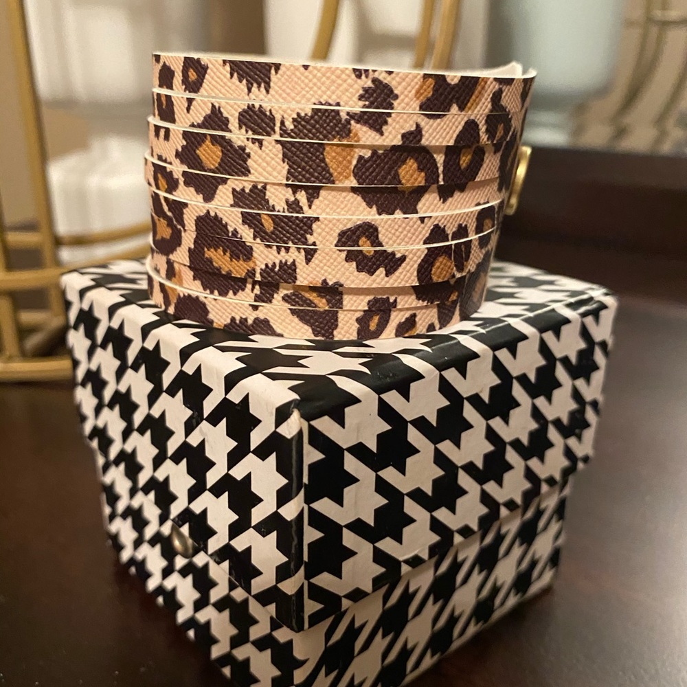 Faux leather leopard cuff.